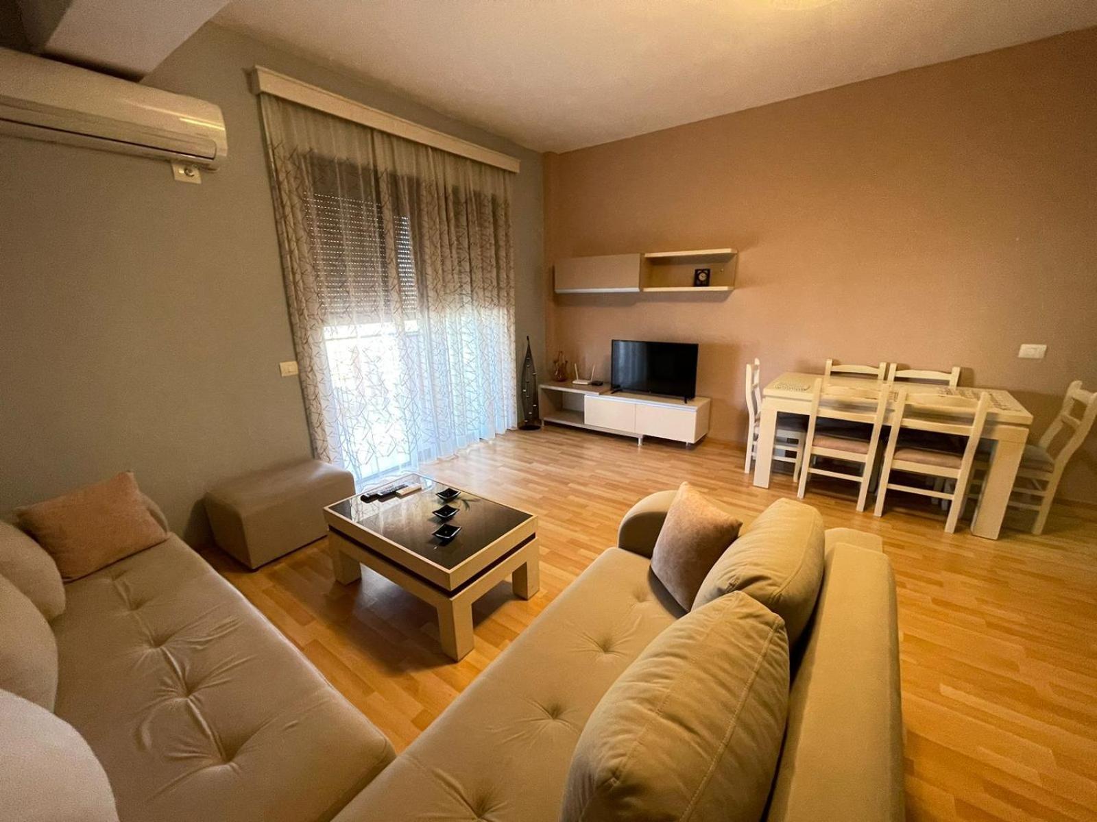 Xhemi's Sarandë